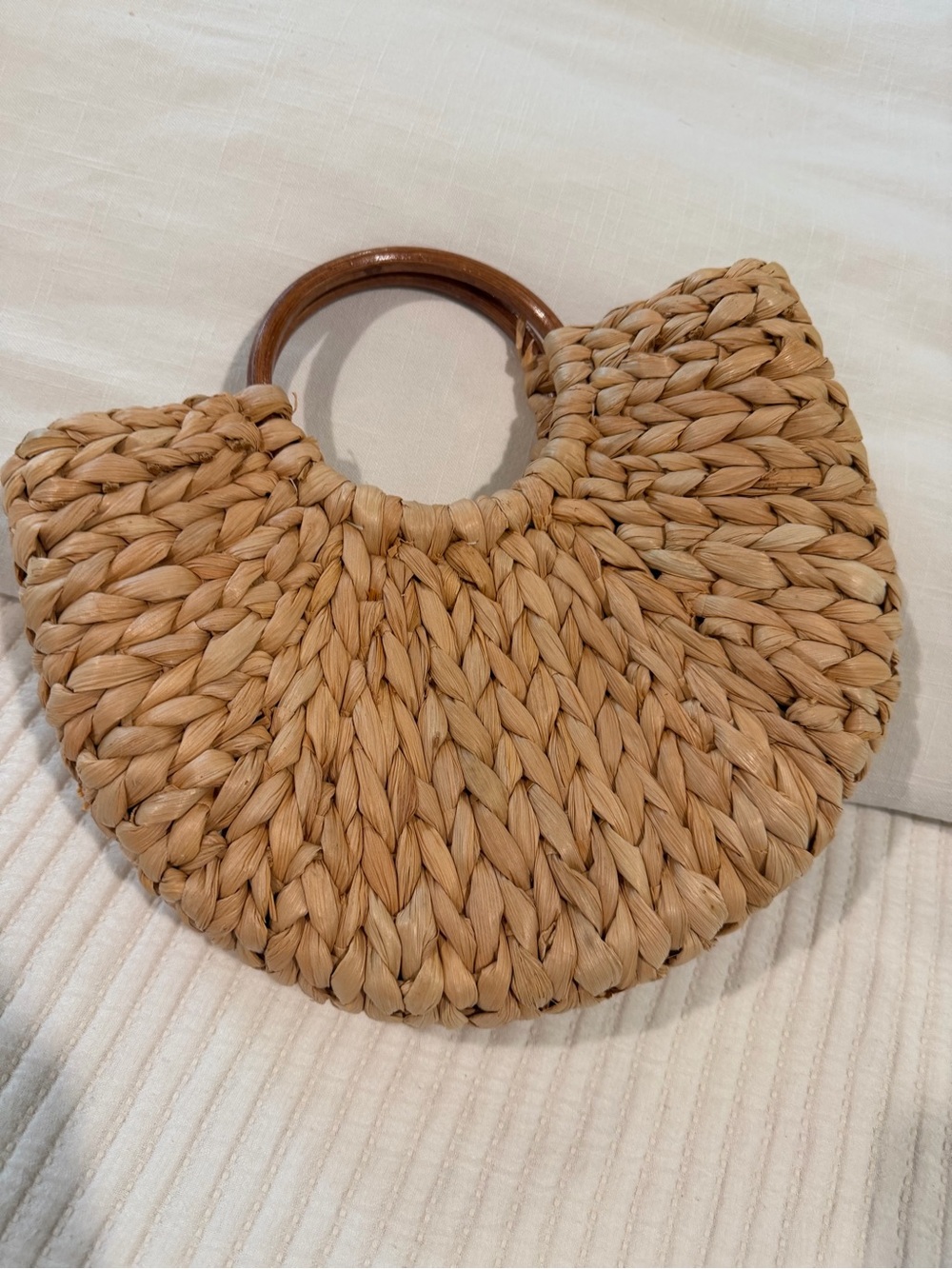 Woven Straw Circle Handle Tote - Beige beach vacation clutch handbag